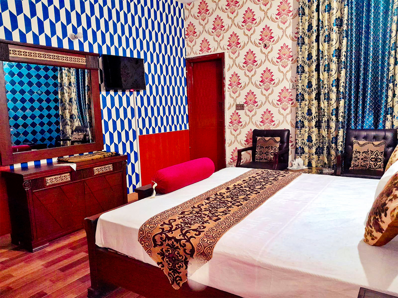 Hotel Rose One Standed Room